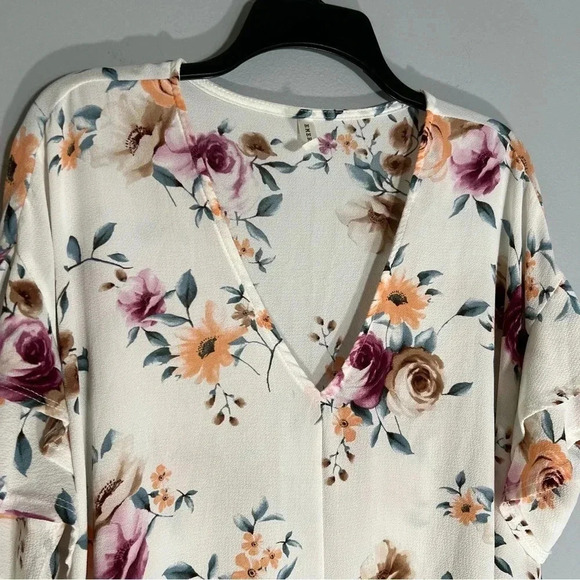 Emerald Blouse Ruffle Sleeve 1X Plum, Peach, Brown Floral On Cream Ivory SNAG! - Picture 4 of 5